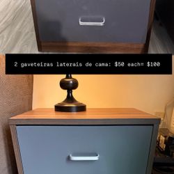 Set Of 2 Nightstands 