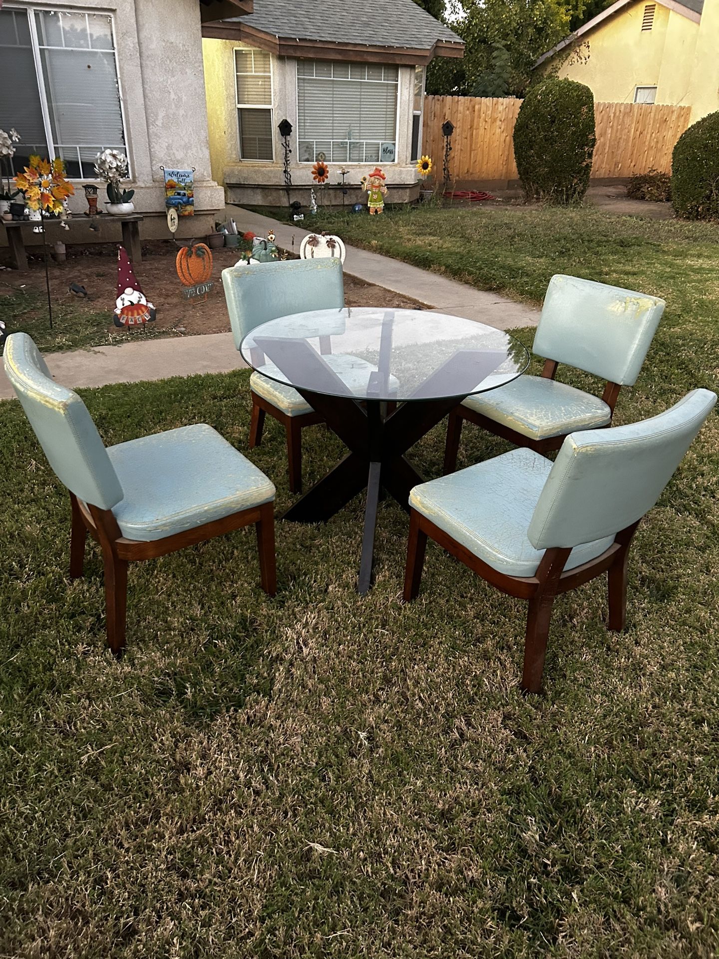 Kitchen Table And Chairs
