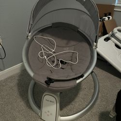 Hot Mom Baby Swing