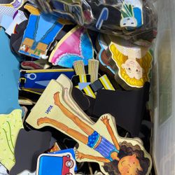 Re Useable Magnet Dolls With Clothes 