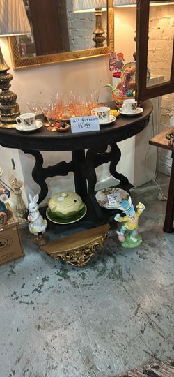 Half Off All Furniture, Sly Fox, Pickens thomasville