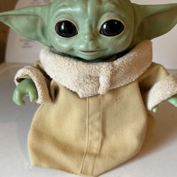 Star Wars Mandalorian Baby Grogu Animatronic Moves, And Talks