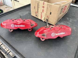 Genesis Rear Brembo calipers 
