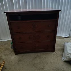 Entertainment Center/Dresser