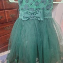 Beautiful hunter green with net and flowers girl party dress 👗  