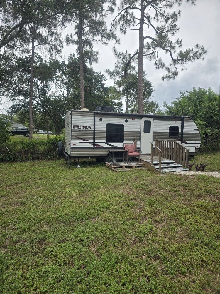 2019 Palomino Puma Travel Trailer
