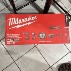 Milwaukee Set 500