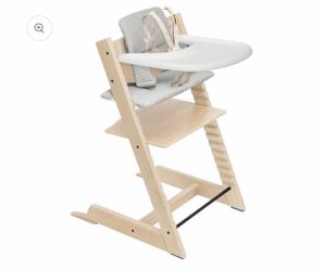 Stokke Tripp Trapp High Chair and Cushion with Stokke Tray - Natural / Nordic Grey