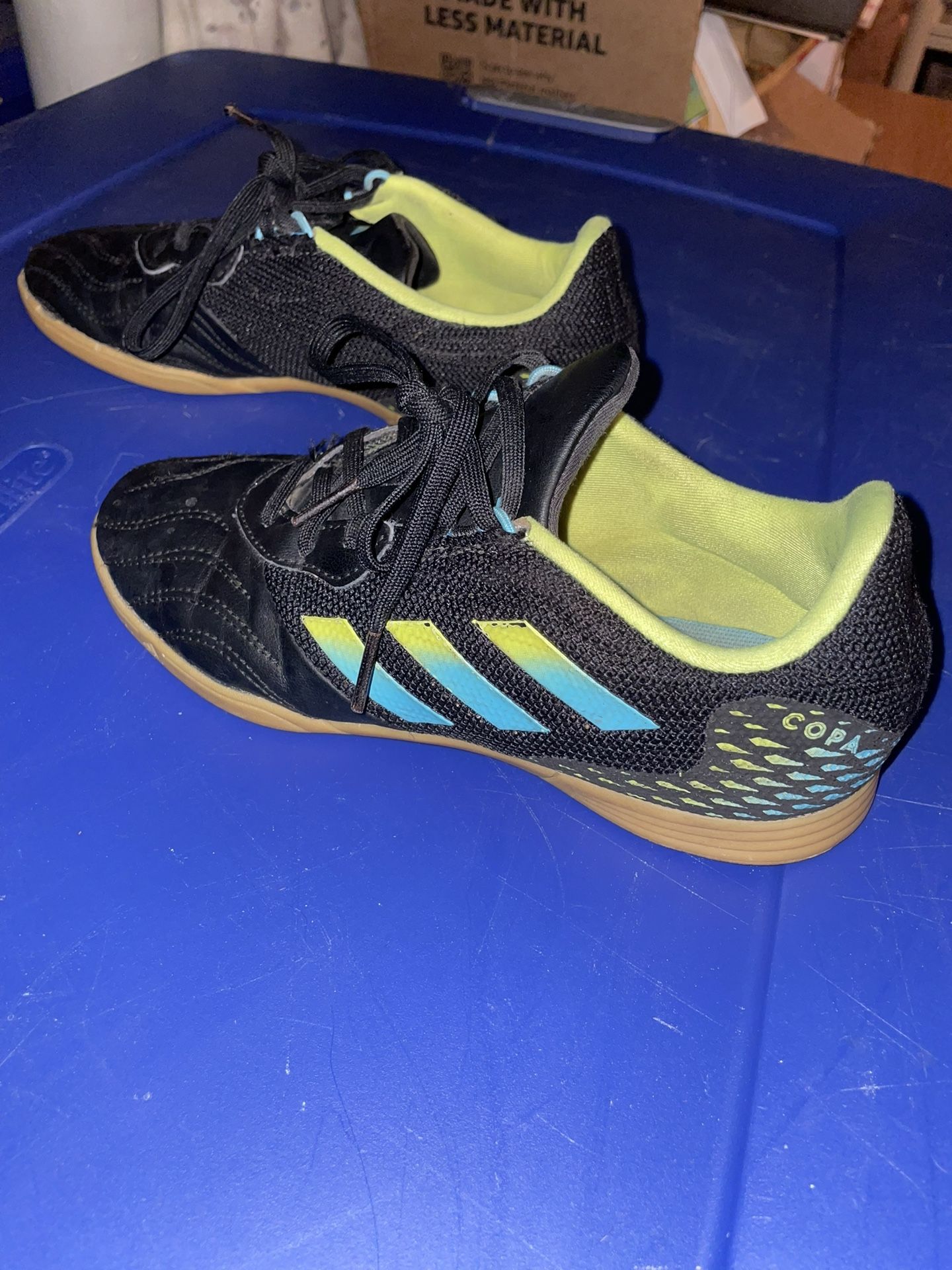 Adidas Copa soccer shoes size 3.5 kids