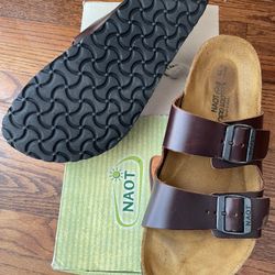 Naot Mens Leather Sandals- New