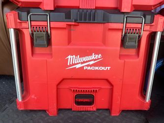 Milwaukee Packout XL 22”