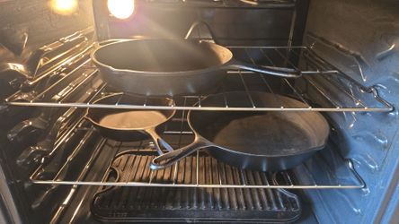 Lodge Cast Iron Skillets and Grill Pan Set