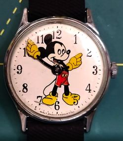 Vintage Mickey Mouse mechanical wind-up watch Timex 60s 70s Culver City area