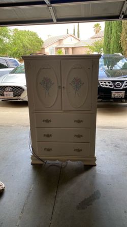 Dresser