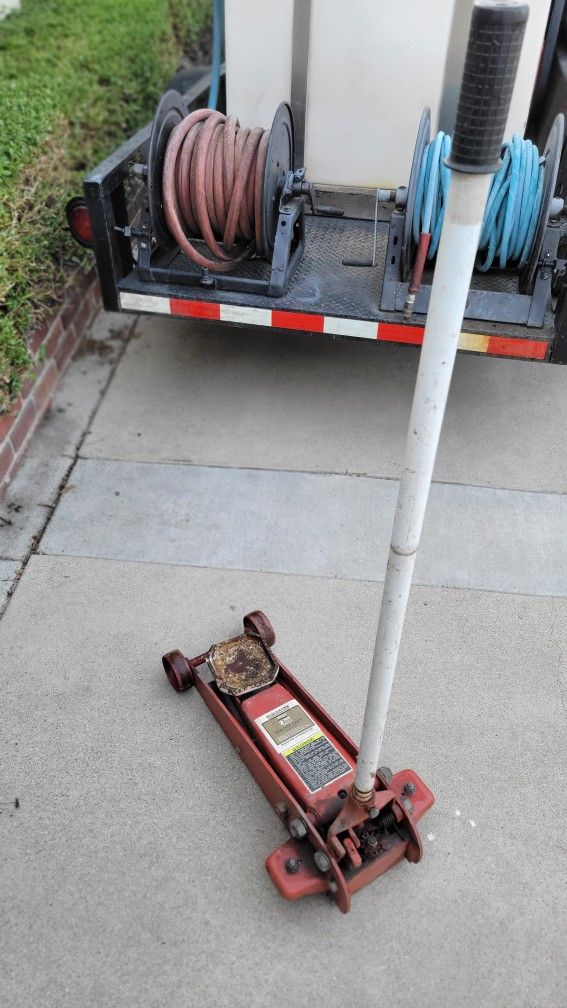 Vintage 2-Ton Floor Jack