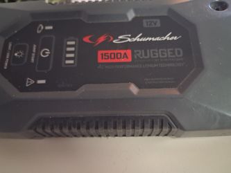Jump starter 1500watts starts all cars and small trucks