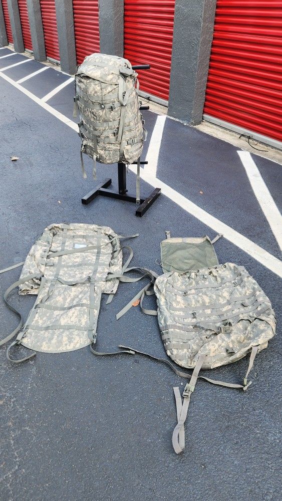 $60 each
USED Large Field Pack Sets & other luggage
Delivery fee