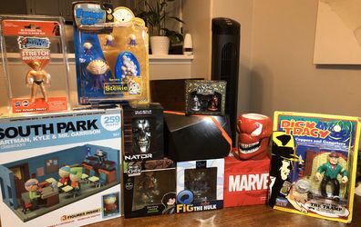 Awesome random toys , collectibles vintage & new , great for office gifts ,