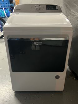 Maytag 7.4cf 120V Smart Gas Dryer w/hamper door