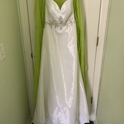 Davids Bridal Wedding Dress Size 8 Thumbnail