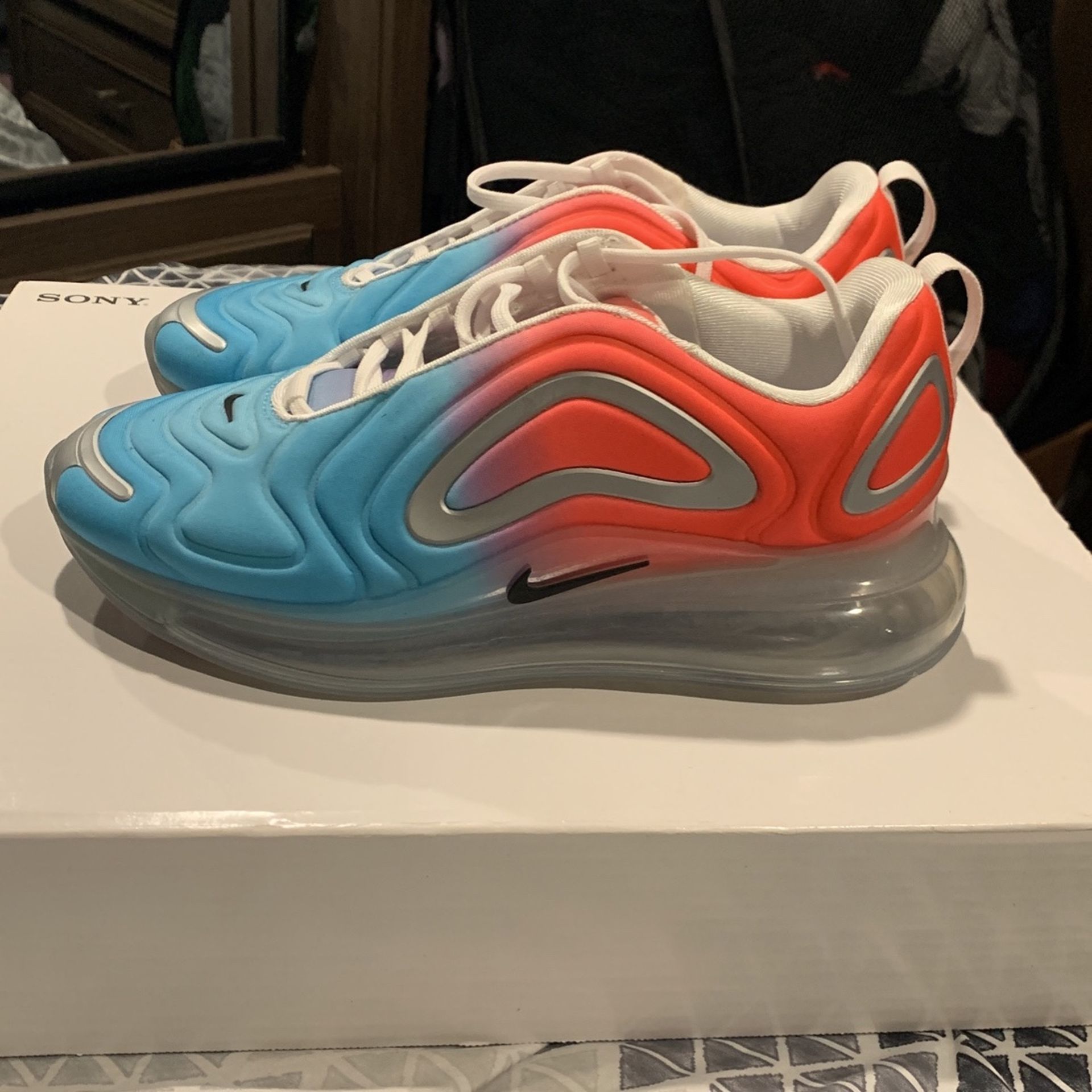 Nike Air Max 720 Lava Glow Blue Fury