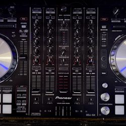MINT Pioneer DDJ-SX Controller + Odyssey Black Label Case (Serato)