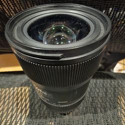 Sigma 18-35mm EF Lens