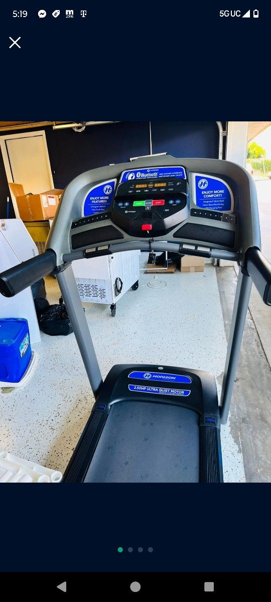 HORIZON T101 TREADMILL ( LIKE NEW & DELIVERY AVAILABLE TODAY)