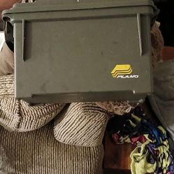 Plano Bait Box