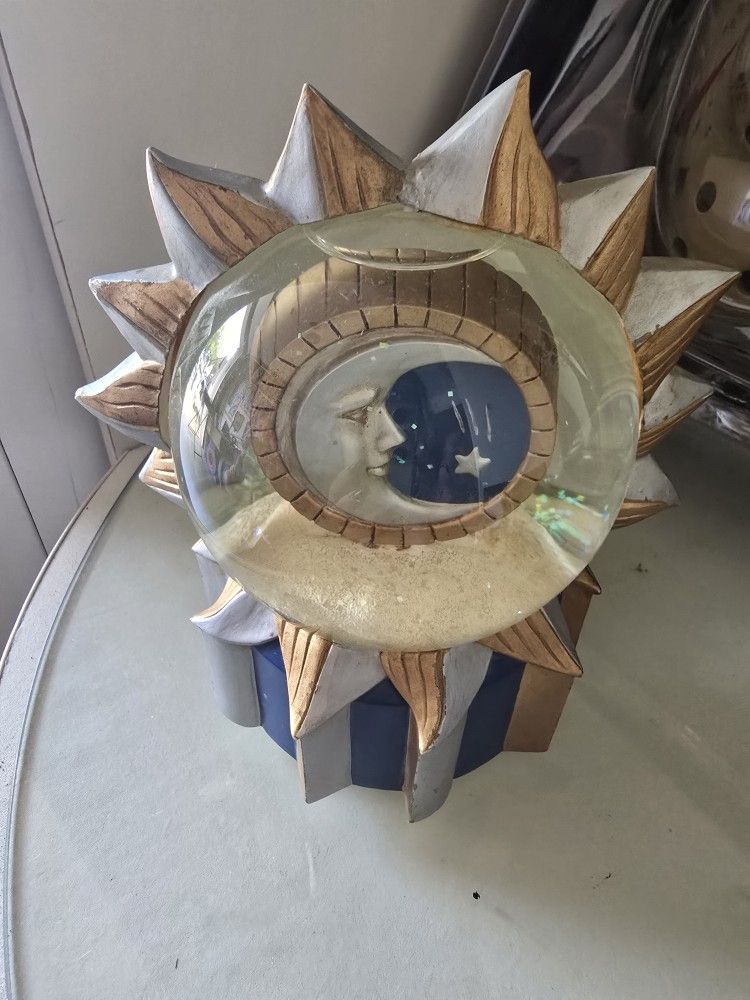 MYSTICAL SUN MOON SNOWGLOBE SINGS AQUARIUS
