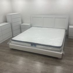 King   Bedroom Set With Mattress And 2 Nightstand And Chest. Dresser And Mirror . Free Installation All New Furniture And Free Deliveries 