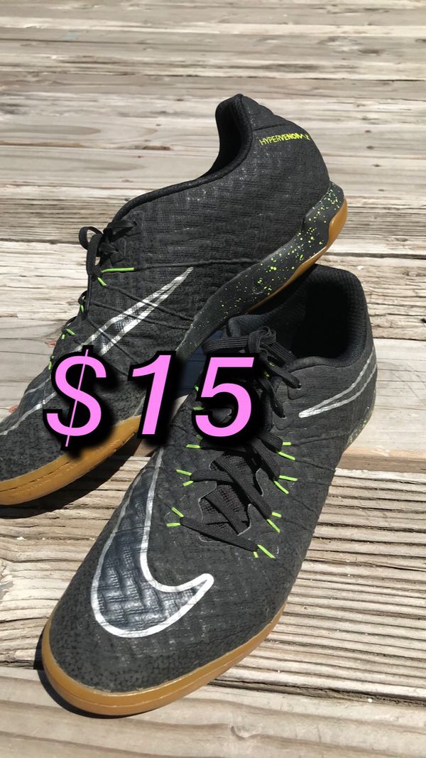Indoor Soccer Cleats Nike for Sale in Perris, CA - OfferUp