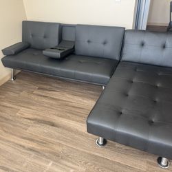 🔥 Brand New Modern Black Leather Futon – 96” 🔥  