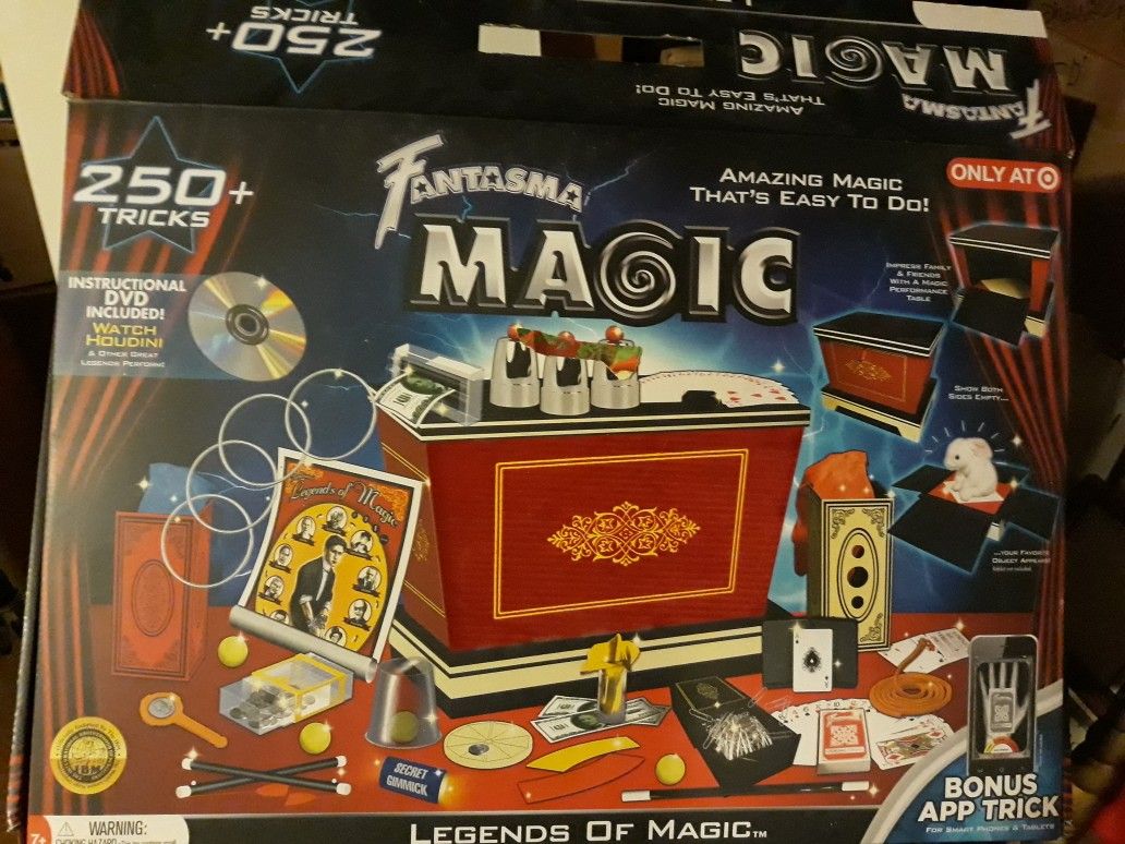 Fantasma magic 250 tricks