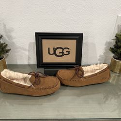 New: Women’s Dakota Slipper Size 7
