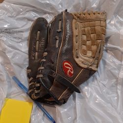 Rawlings Glove Left Hand 2