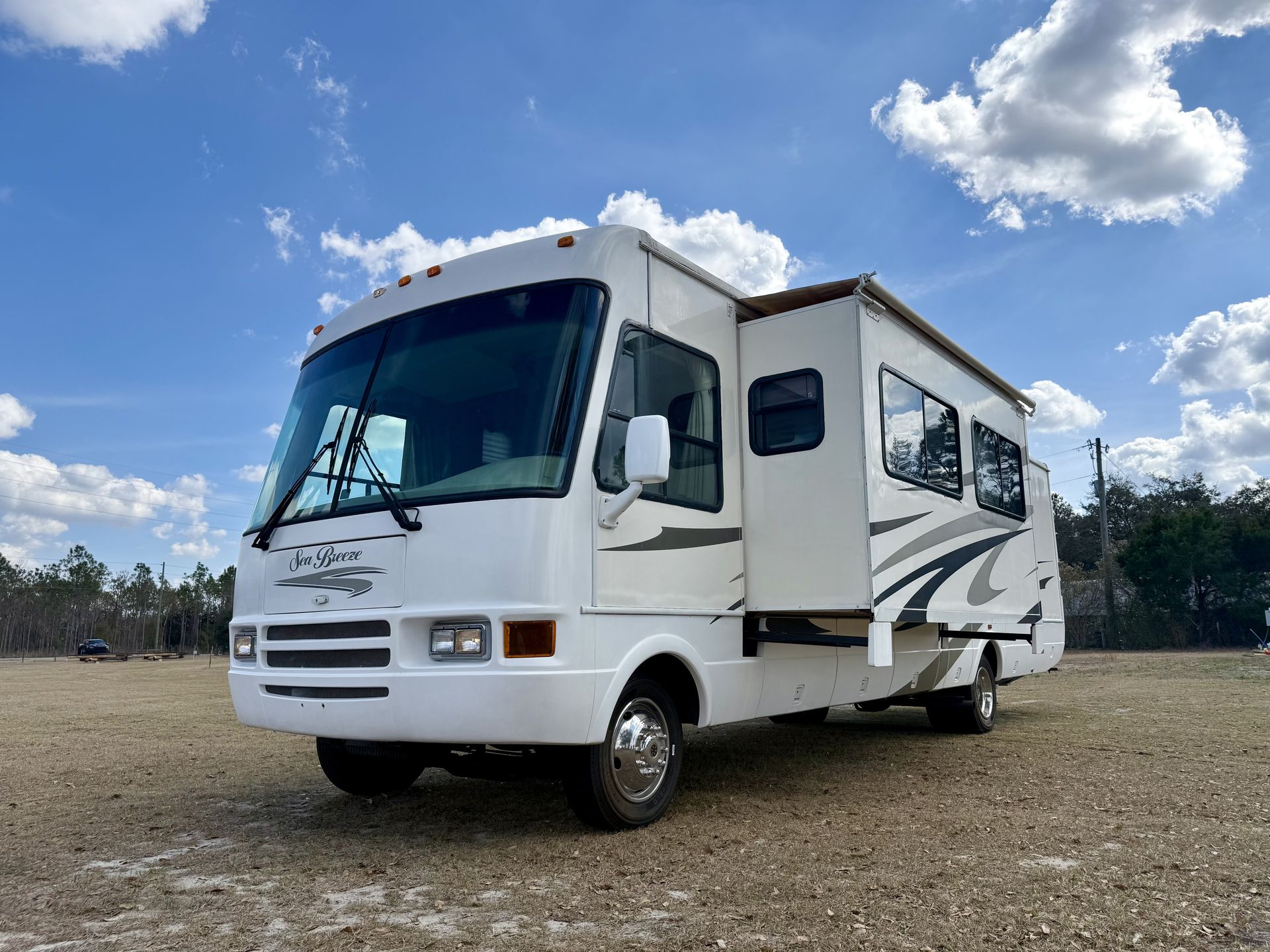 2006 Seabreeze by national 34 foot two slides