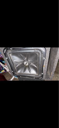 Kicker L7 Subwoofer in Ported Box