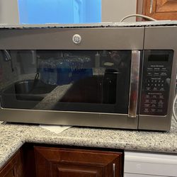 GE 1.9 CU. FT. OVER-THE-RANGE MICROWAVE OVEN