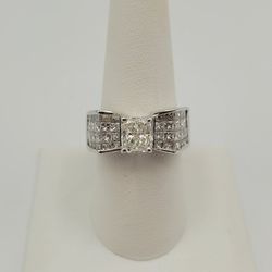 STUNNING 18k natural 2cttw diamond engagement ring