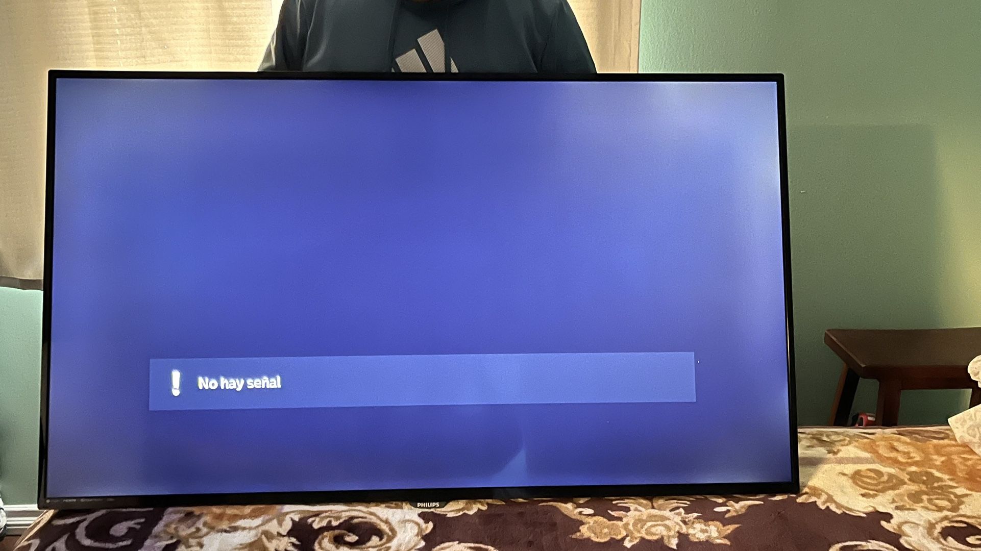52” Philips Smart Tv / Location (Duvall)