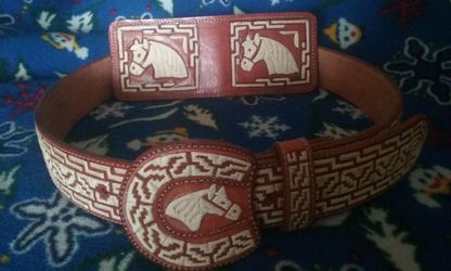 Cintos y carteras de pita verdadera