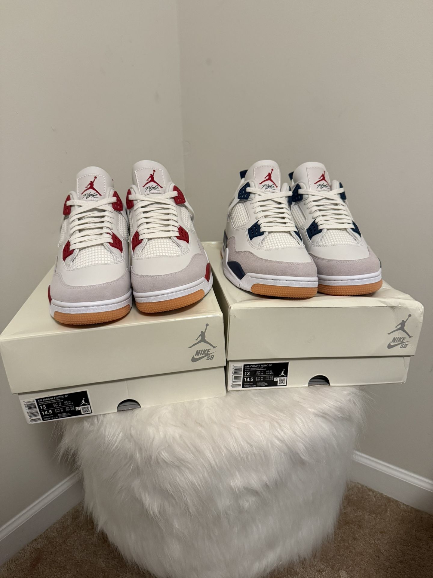 Jordan 4 Navy And varsity Red Size 13