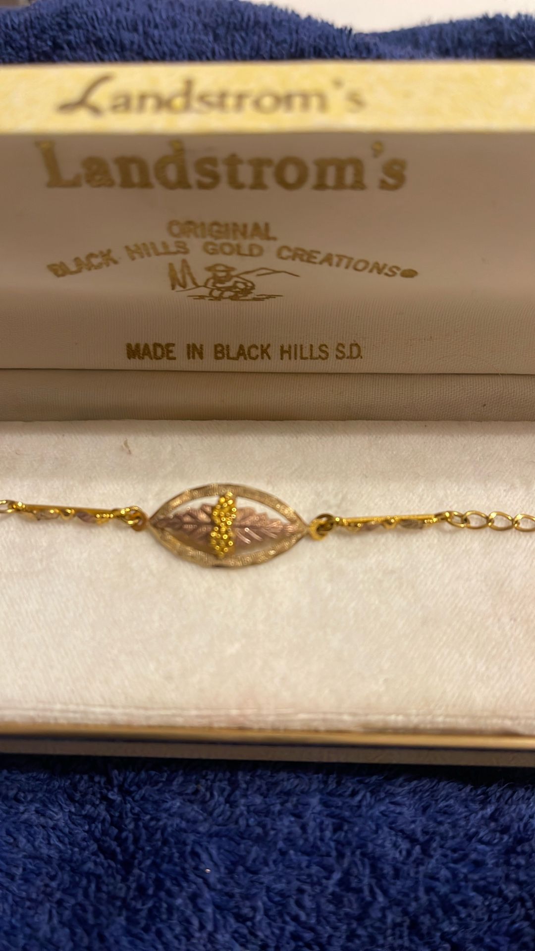 Black Hills Gold Bracelet 10/12 K Gold