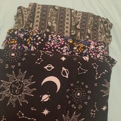 Pants 3 Pairs Are A Small And The Black And Red Ones Are A Medium. Flair At The Bottom Or Boot Cut.