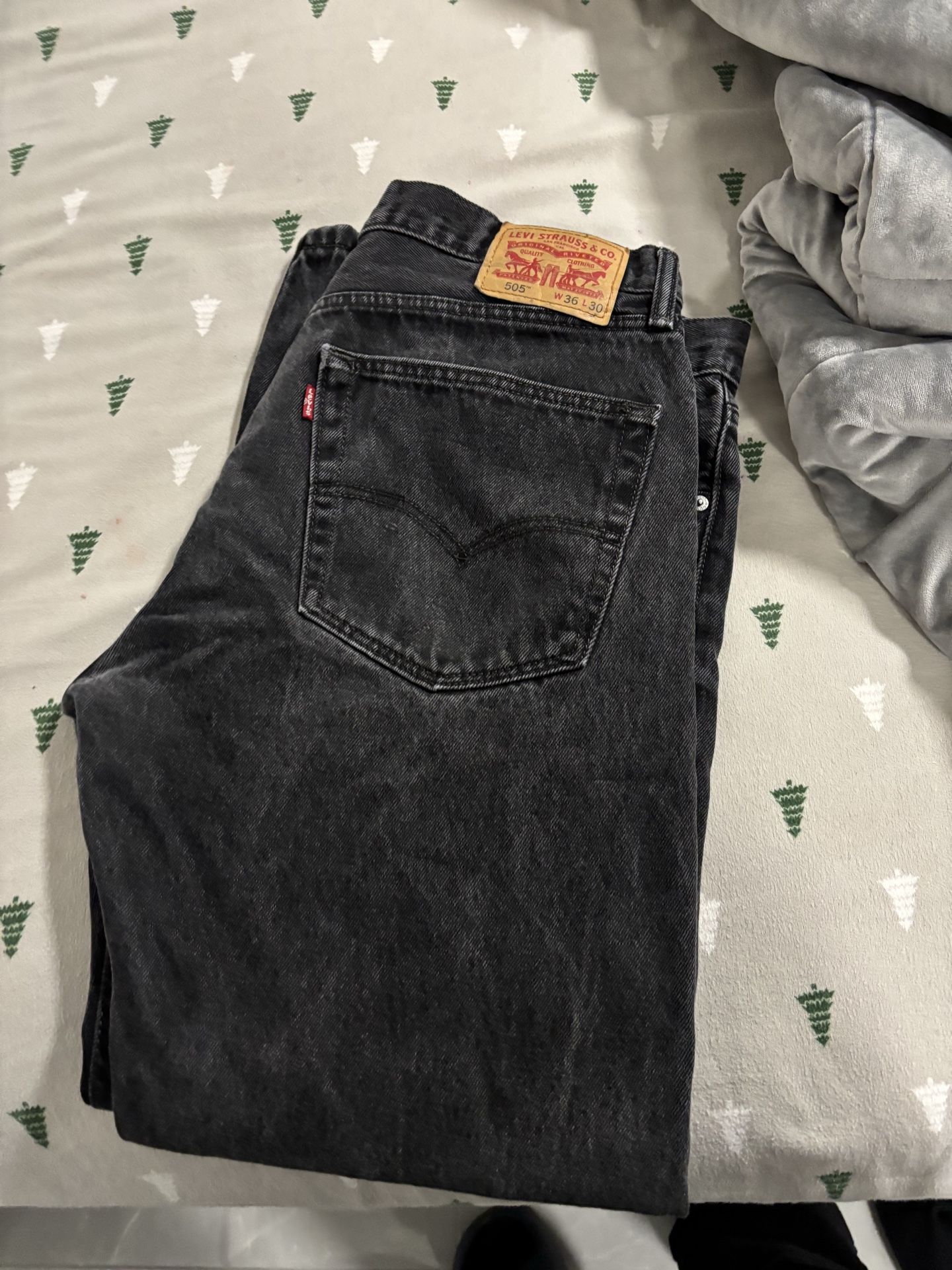 Black Levi jeans
