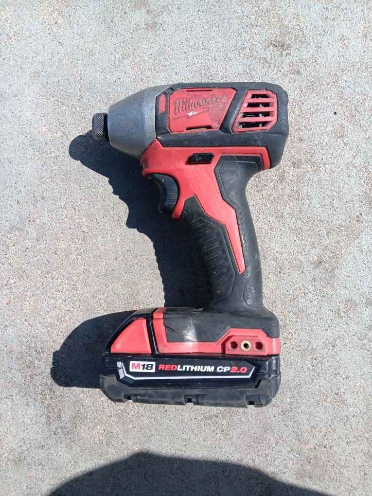 Millwakee Impact Drill And Battery