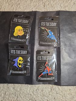 Comic Con pins