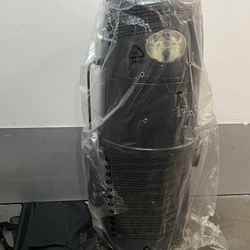 Everstar Wall Garage Vacuum Cleaner New open box