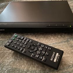Sony CD/ DVD Player- Black 